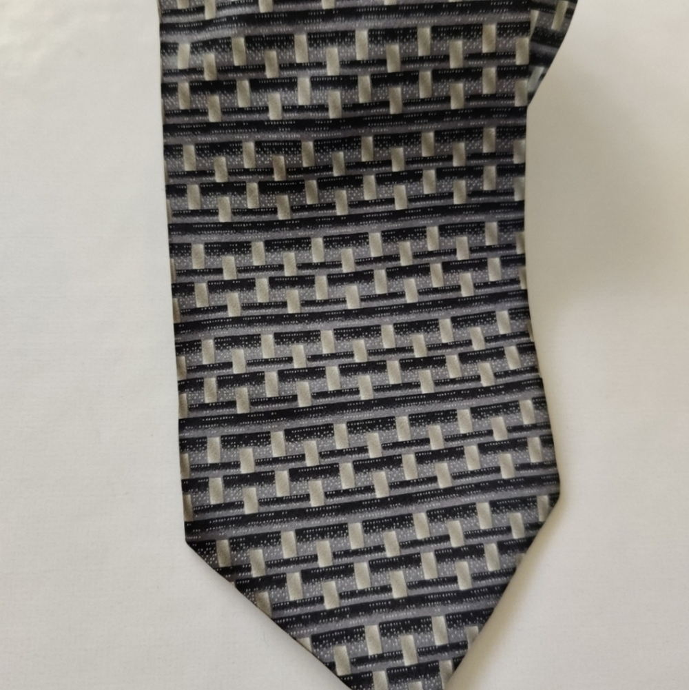 🇨🇦 Vintage Dior silk tie in EUC